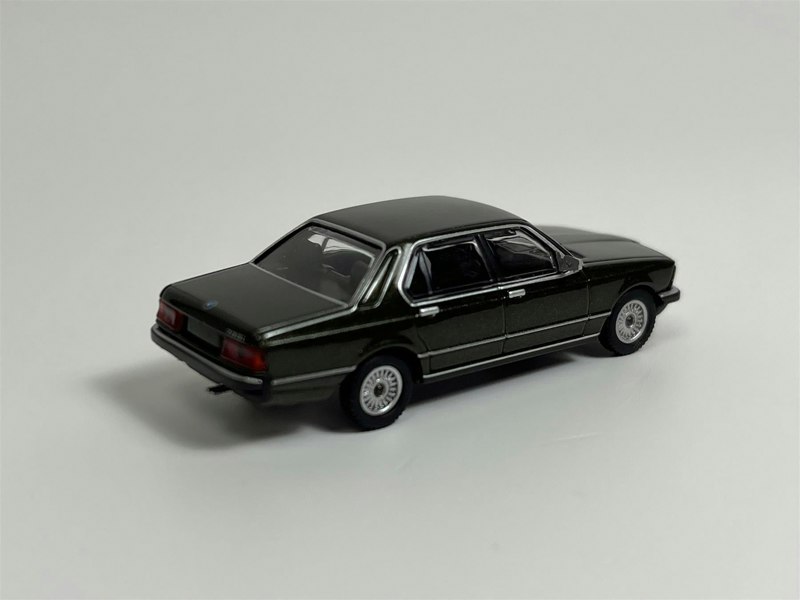 Minichamps BMW 7 Series 1977 Green Metallic 1:87 Scale 870020400