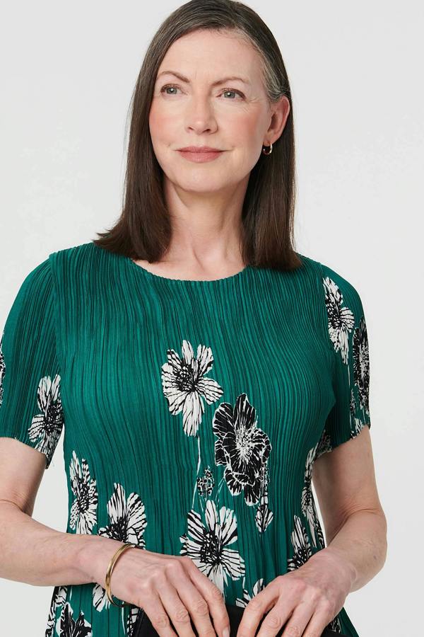 Green | Floral Pleated Texture Short Sleeve Top