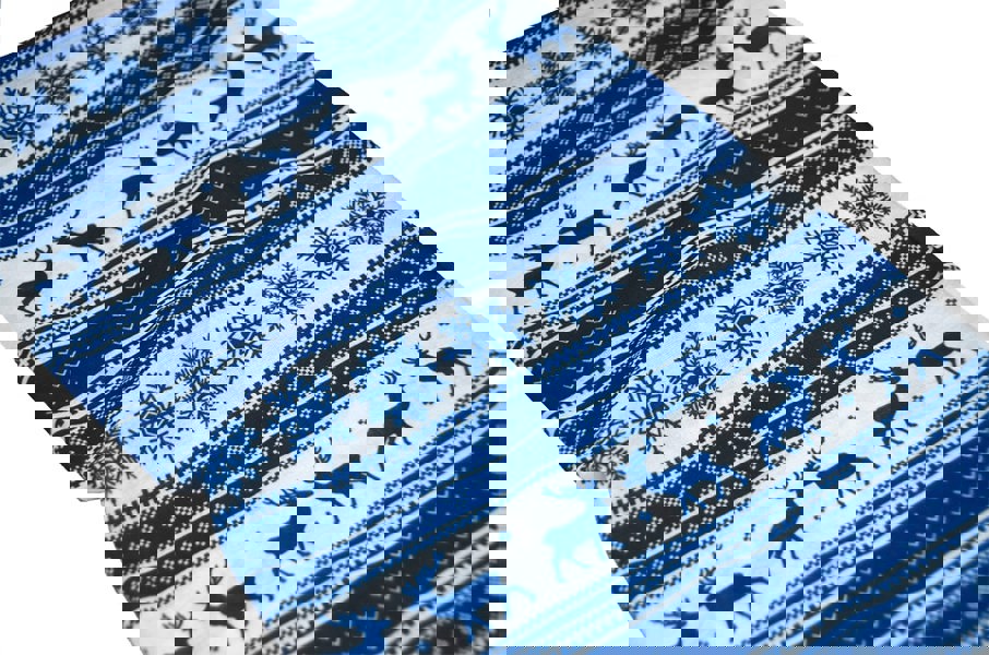 Winter Nordic Snowflake & Reindeer Design - Multifunctional Scarf RUFFNEK® Blue/White Scandinavian design – a versatile and breathable winter scarf with a festive design, ideal for winter activities. 