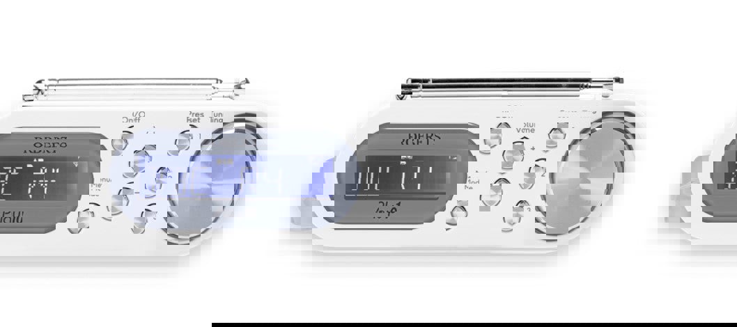 Roberts Play10 DAB/DAB plus/FM Digital Radio with Simple Presets - Free Gift RRP £10!