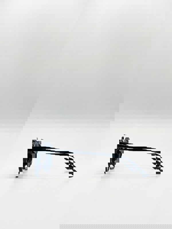 SVNX Classic Preppy Sunglasses With Key Hole Nosebridge