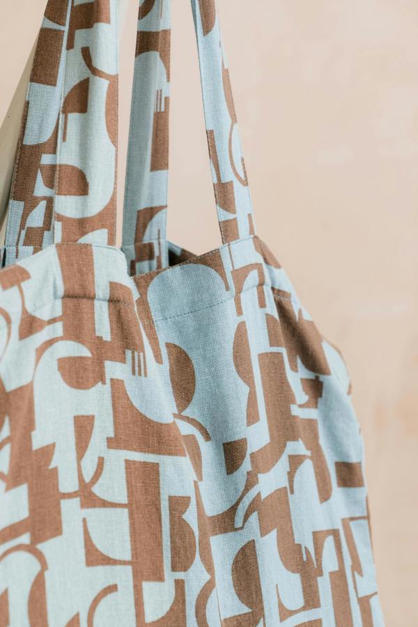 Lily & Me Linen Blend Highline Print Tote Bag Mocha