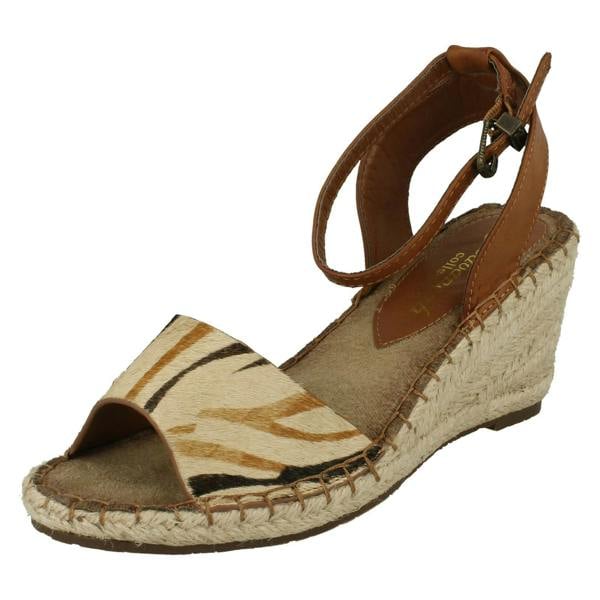 Savannah Ladies Savannah Casual Buckle Sandals
