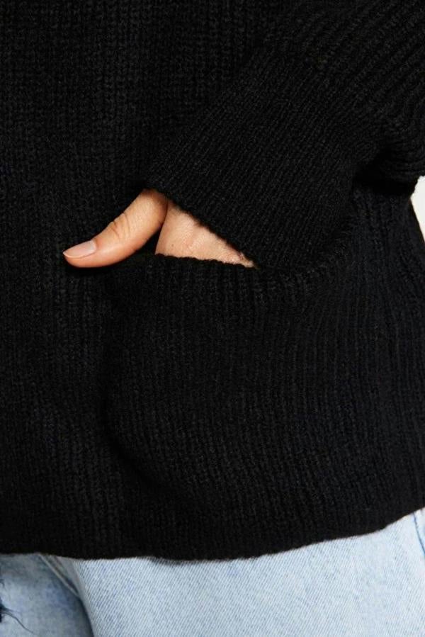 WOVCOR Soft Textured Pocket Detailed Knit Cardigan