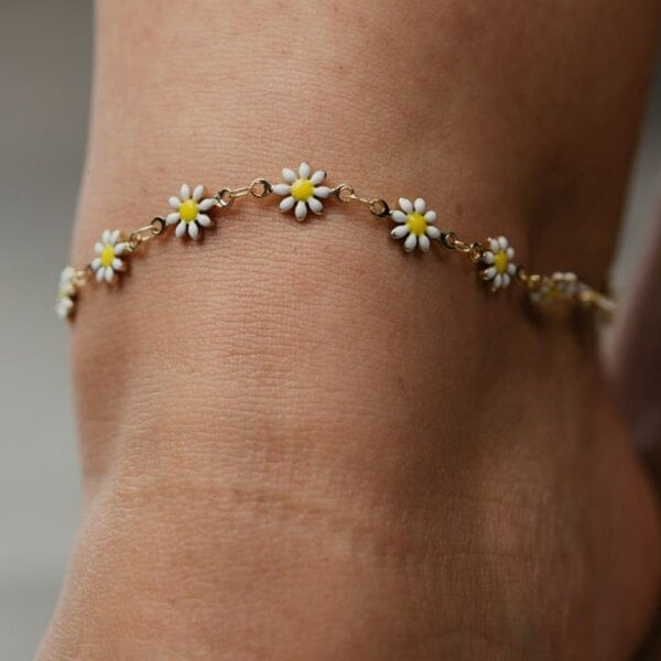 The Colourful Aura Multicolour Sun Flower Summer Indie Boho Daisy Floral Charms Payal Anklet - White