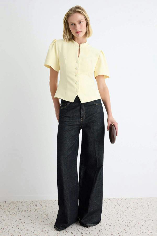 Fitted Short Sleeve Blazer Jacket