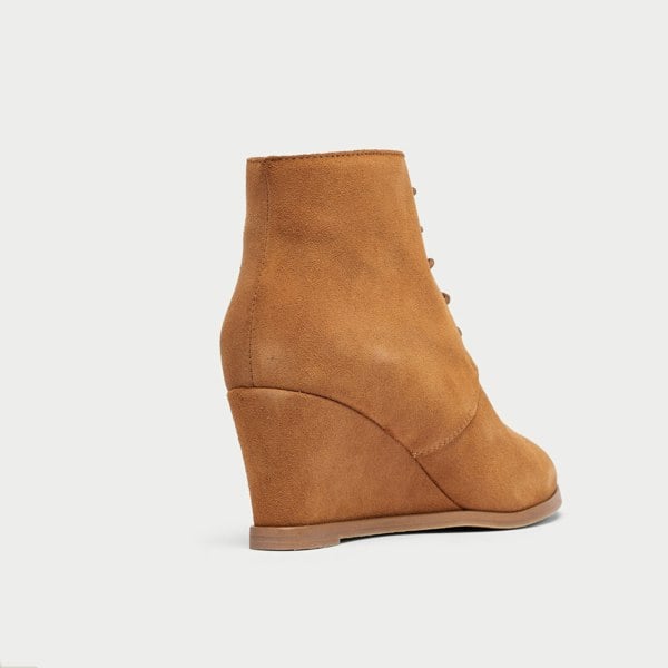 Calla Louise Boots - Beige Suede