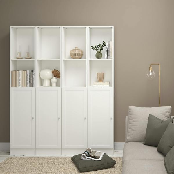 Furniture To Go Basic Tall Narrow Combination Storage Bookcase in White (4 Shelves) with Glass White Door