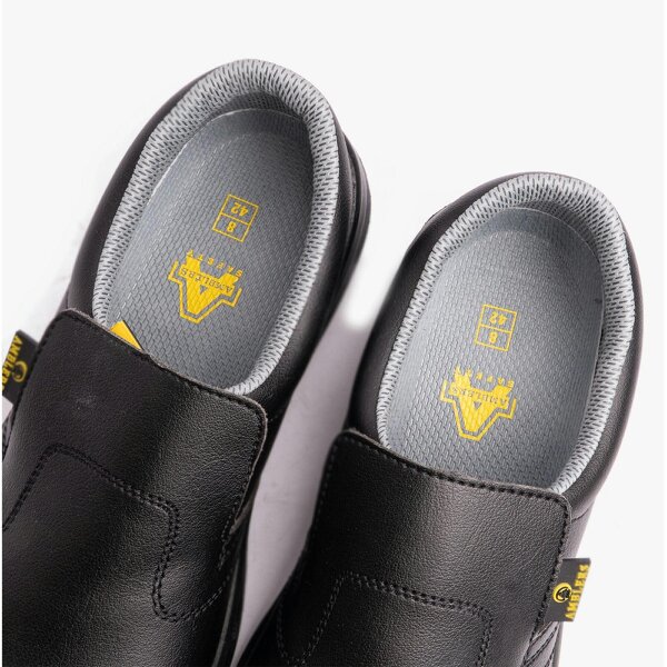Amblers Safety FS661 Safety Shoes Safety Shoes   in  Black