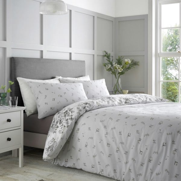 Catherine Lansfield Elinda Floral Reversible Duvet Cover Set