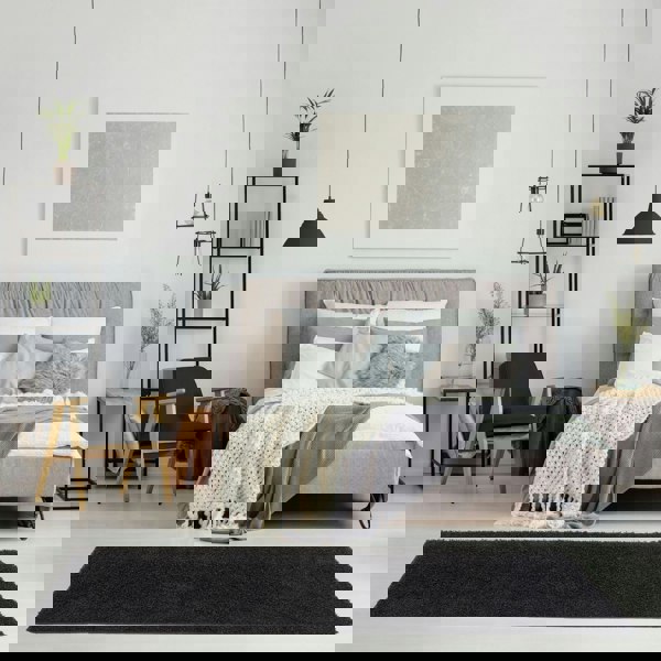 Black shaggy Rug Plain design thick pile, high quality, soft & durable.