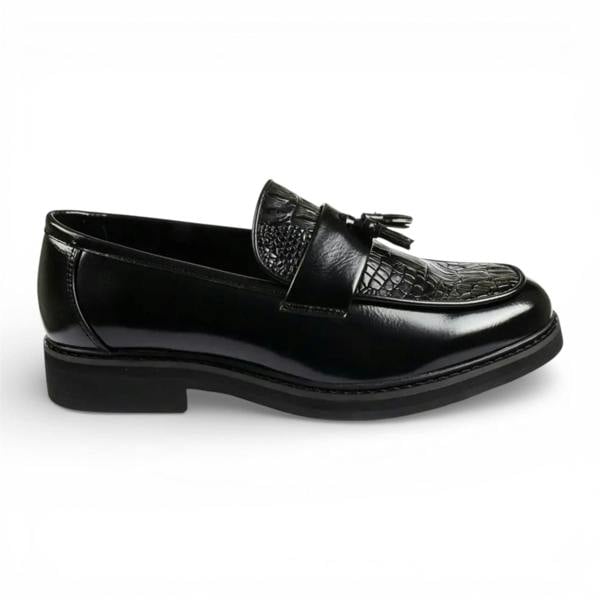Dolcetto Mens Faux Leather Black Tassel Lug Sole Textured Loafers Shoes