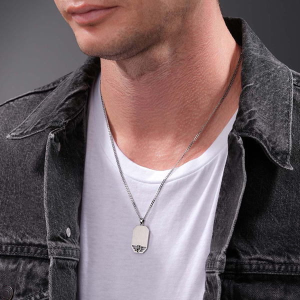 Police Motive Necklace PEAGN0035901