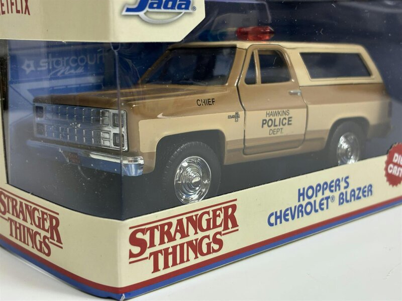 MCSlots Stranger Things Hoppers Chevrolet K5 Blazer 1:32 Scale Jada 31114