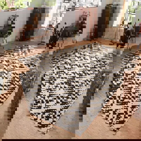 The Rugs Malta Reversible Indoor-Outdoor Rug - Stylish