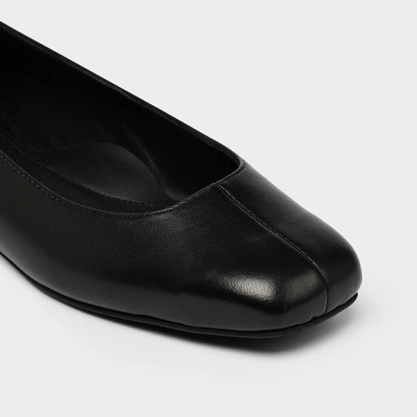 Calla Lucinda Flat Shoes for Bunions & Wide Feet - Black Leather