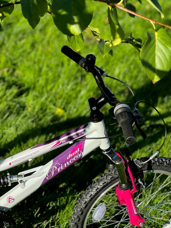 Basis Bikes Basis Princess 20" Girls Full Suspension Mountain Bike - White/Pink