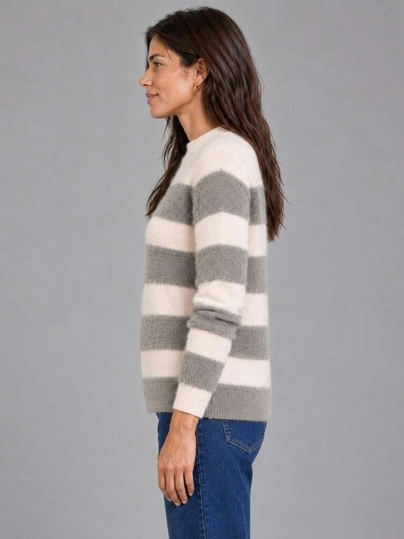 VIZ-A-VIZ Stripe And Feather Yarn Funnel Neck