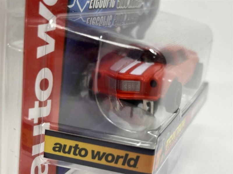 Auto World Slot Cars 1970 Chevy Camaro Red X Traction Flame Throwers HO Scale SC366-1