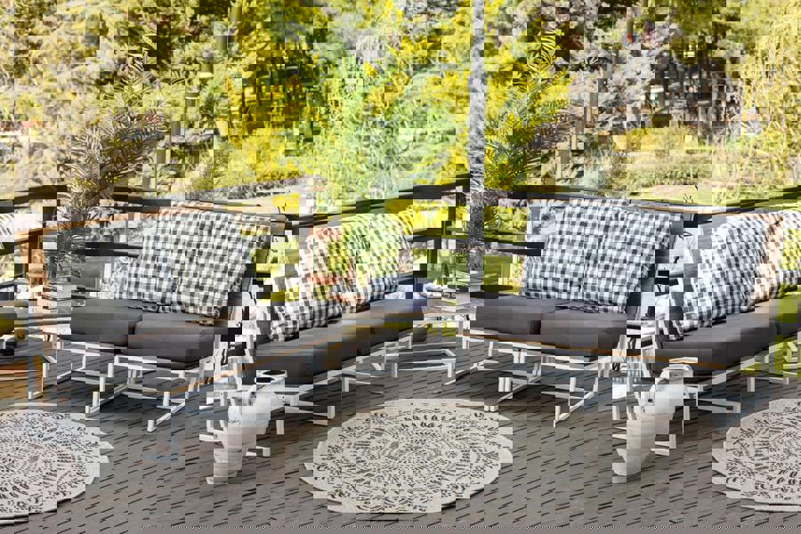 Livabliss Round Encore-Cottage Tan Black Beige Brown In- & Outdoor Rug