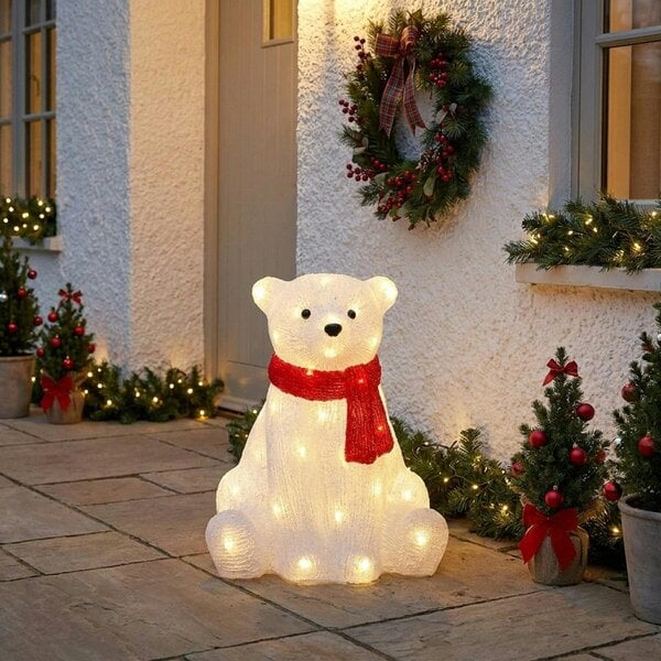 Garden Greatness Ice Effect Polar Bear LED Decoration