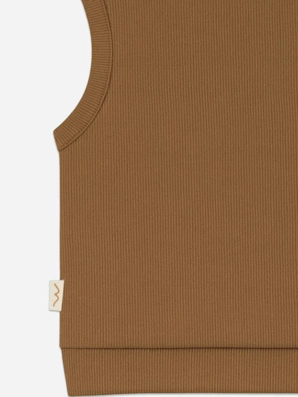 MNOA5005_BROWN_4
