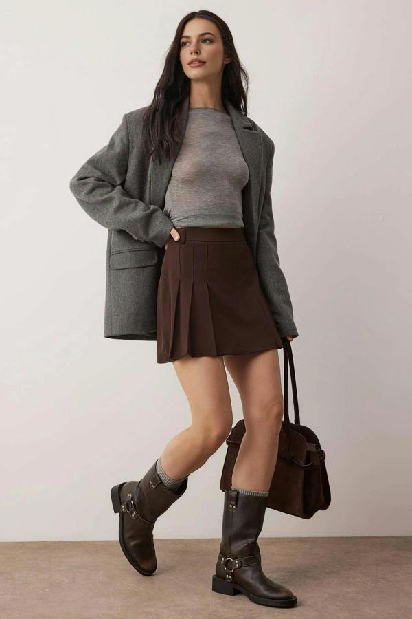 WOVCOR Slit Mini Woven Skirt with Pleat Detail