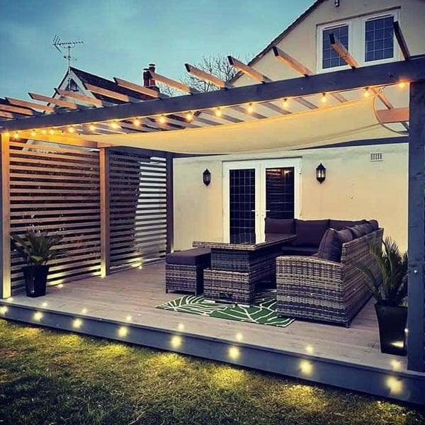 6.5M / 21FT "Super Festoon" Warm White Outdoor Plug-in LED String Lights - Lighting Legends