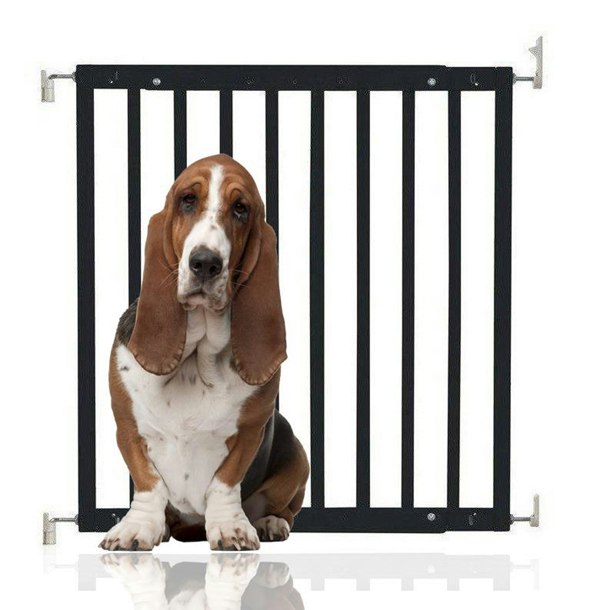 Bettacare Chunky Wooden Screw Fit Dog Gate, 63.5cm - 105.5cm, Black, Wooden Dog Gate Gate, Screw Fit Pet Stair Gate, Puppy Gate