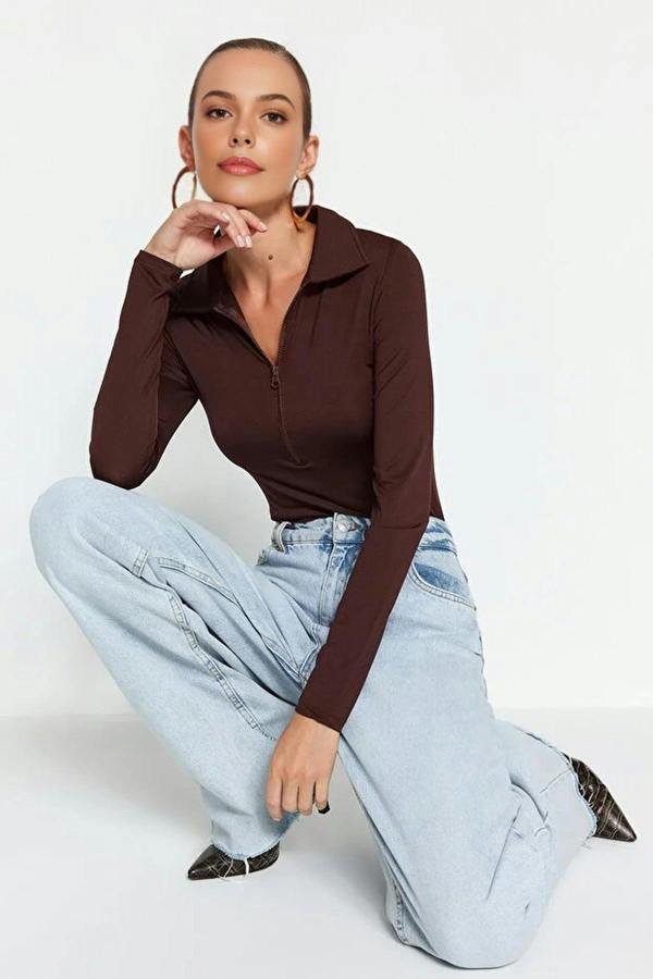 WOVCOR Zipper Collar Detailed Knit Bodysuit