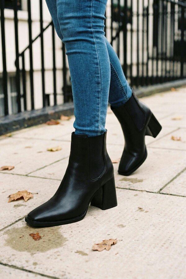 ikrush Elif Square Toe Block Heel Chelsea Boots