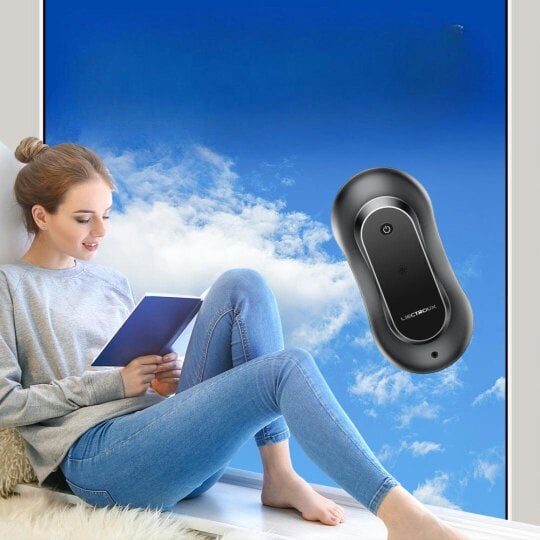 Liectroux Window cleaning robot with app control and remote control