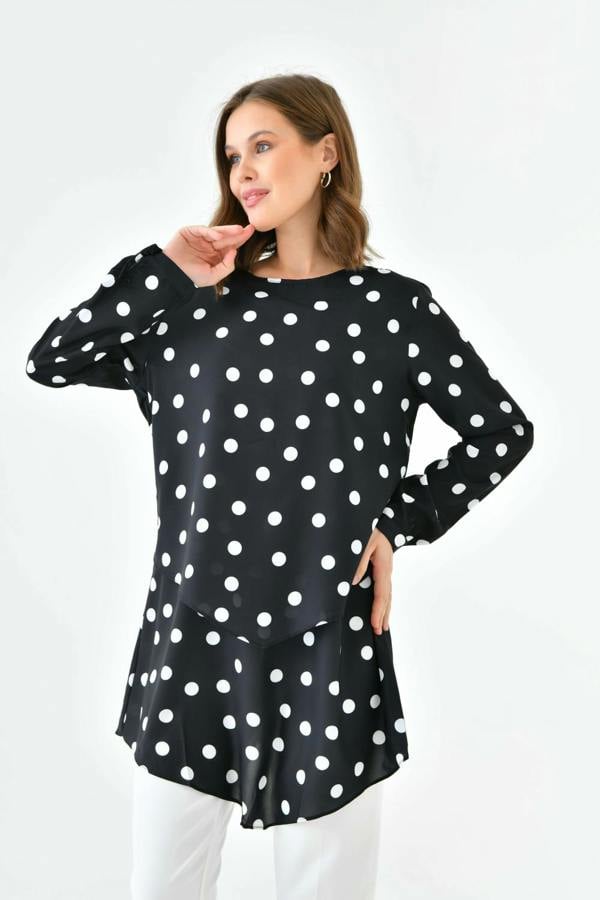 Hoxton Gal Oversized 3/4 Sleeves Crew Neck Layered Tunic with Polka Dot Print in Black and White