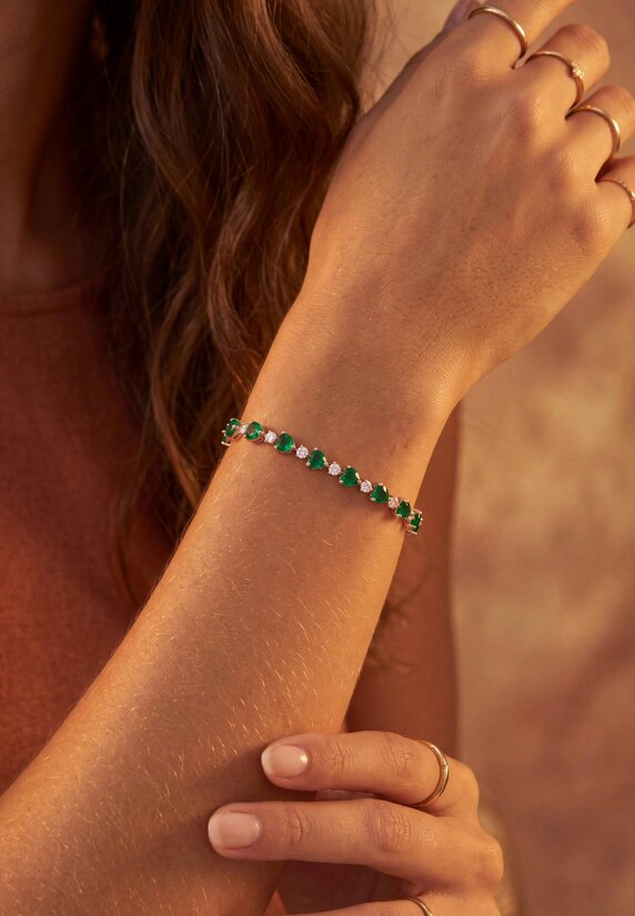Latelita Asscher Cut Heart Tennis Bracelet Emerald Gold