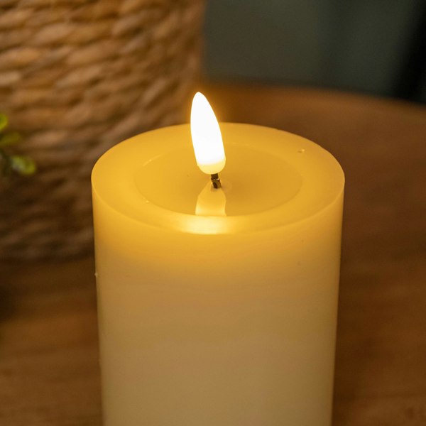 Samuel Alexander 7.5cm x 10cm Cream Wax Melted Pool Effect Candle with Timer Function and Warm White LED