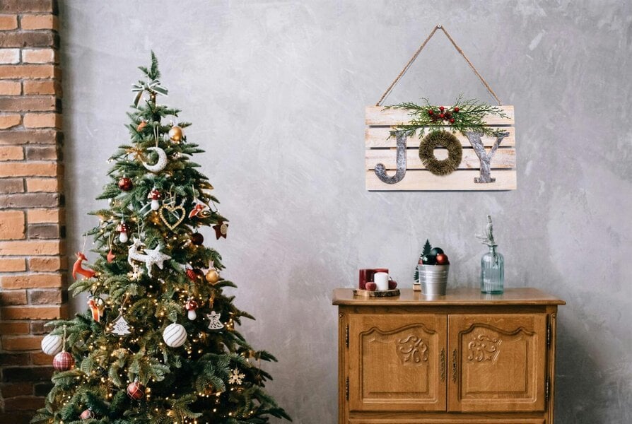 Shatchi 20x40cm Wooden JOY Christmas Wall Frame Decoration for Festive Home Display