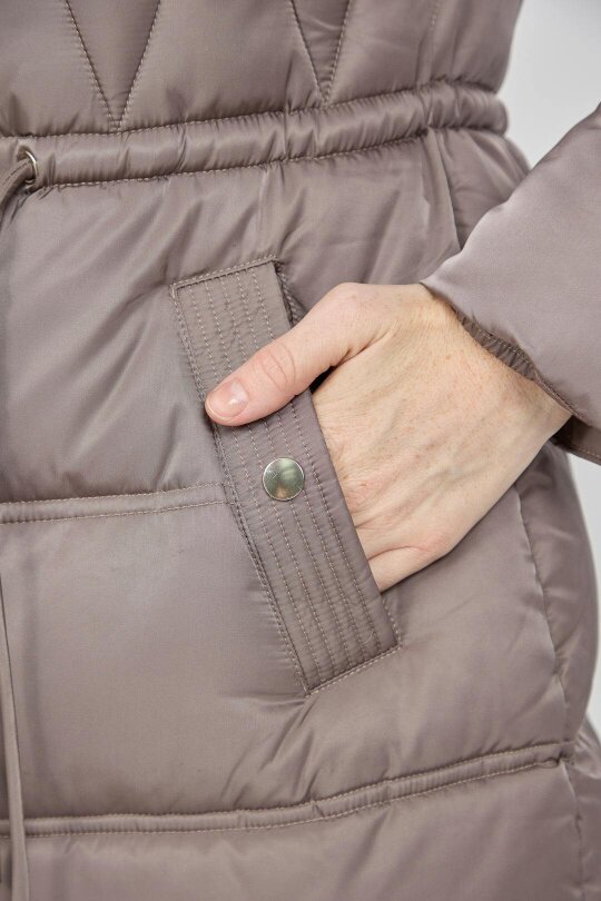 Mudflower Diamond Quilted Jacket with Detachable Fur Hood