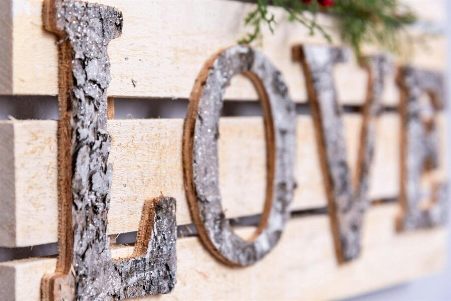 Shatchi 20x40cm Wooden LOVE Letters Sign Christmas Wall Frame Decoration for Festive Home Display