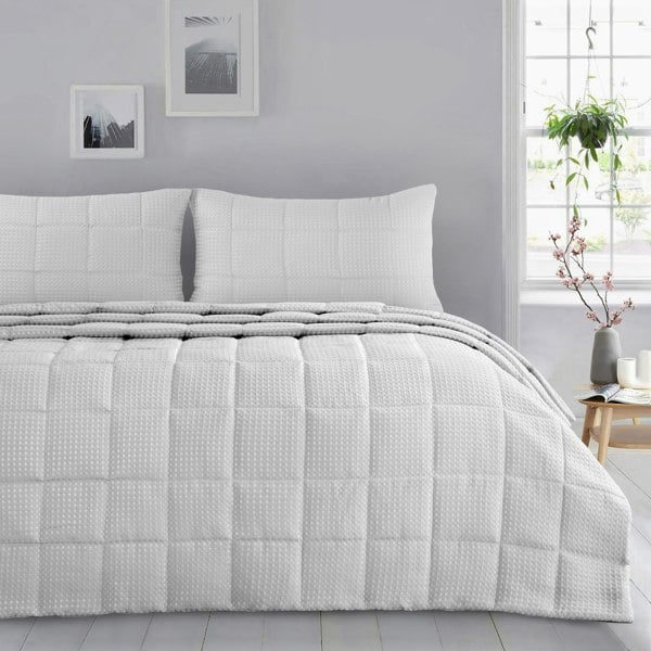 Intimates Waffle Weave Luxury Bedspread Set