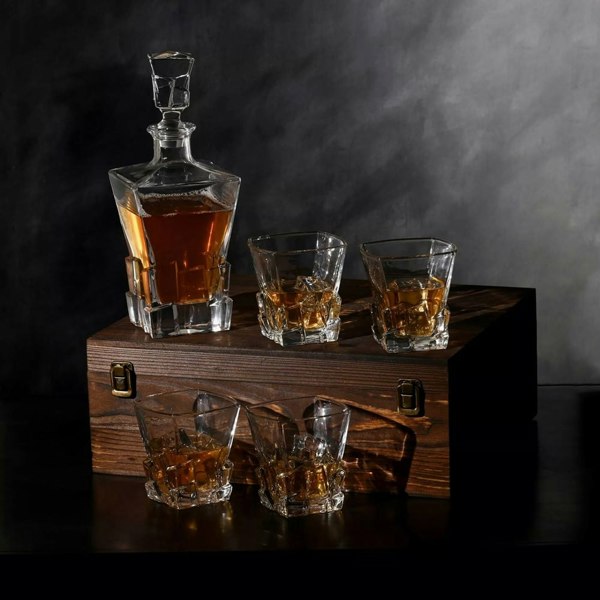 T. H. Baker Harvey Makin Four Whiskey Glasses & Decanter Set In Wooden Box Glassware HM2270