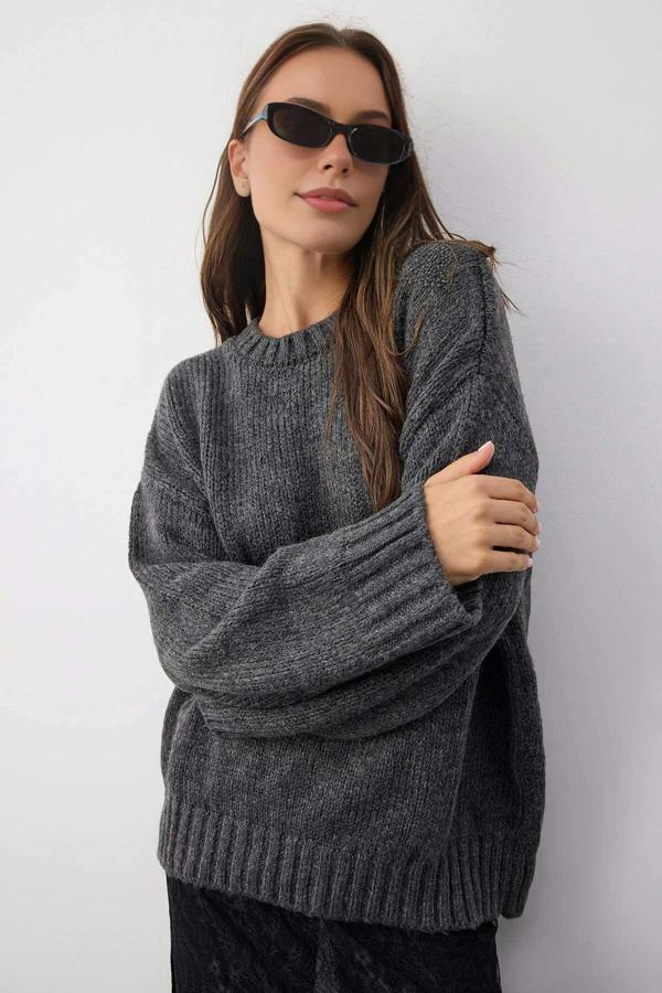 WOVCOR Soft-Textured Oversize Basic Knit Sweater