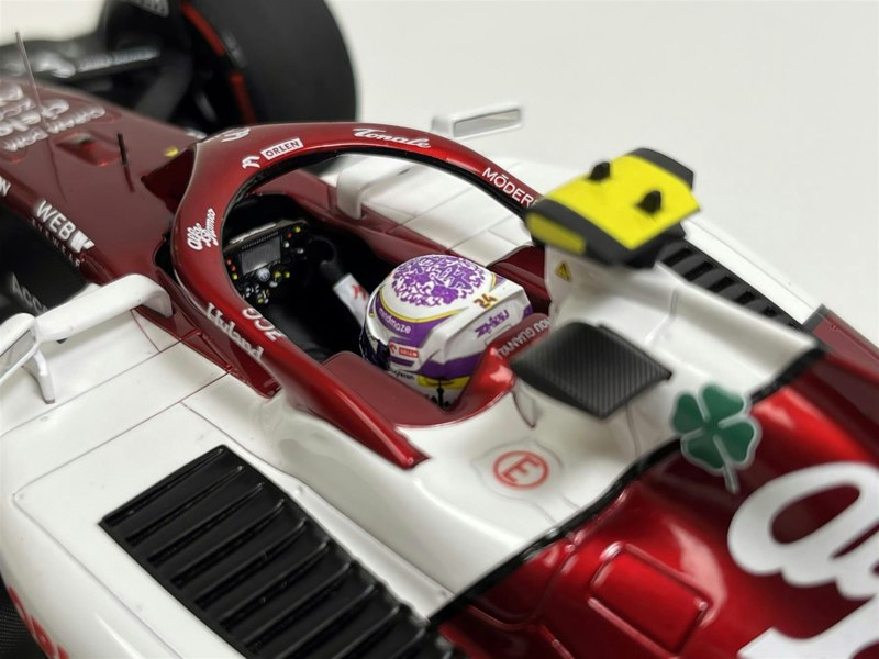 Minichamps Zhou Guanyu 2022 Alfa Romeo F1 Team Orlen C42 Bahrain GP 1:18 117220124