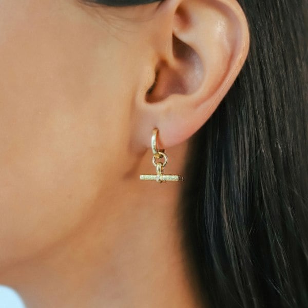 Luna Charles Cassia T-Bar Huggie Earrings | 18k Gold Plated