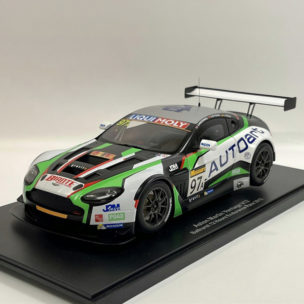 AUTOart Aston Martin Vantage V12  Bathurst 12 Hr Endurance Race 2015 1:18 81506