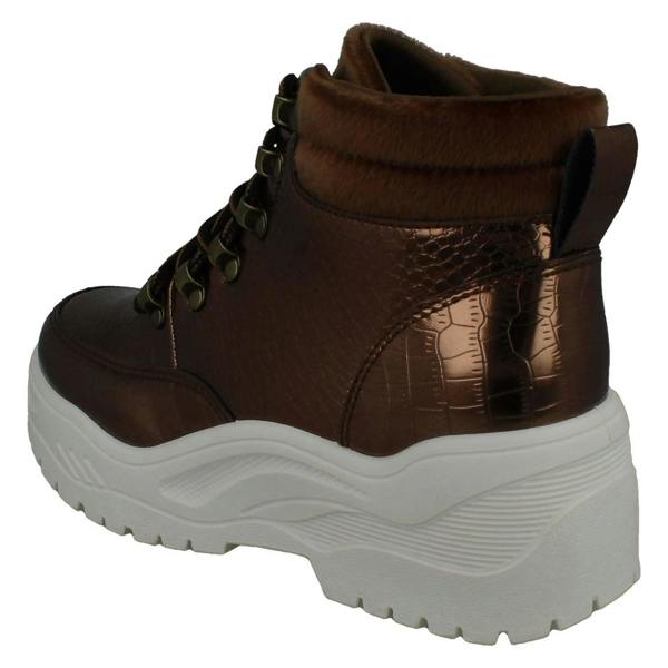 Spot On Ladies Spot On Flat Chunky Sole Ankle Boots F4437