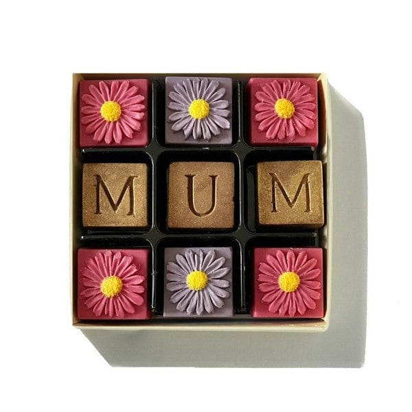 CHOC ON CHOC Milk Chocolate Mum & Flowers