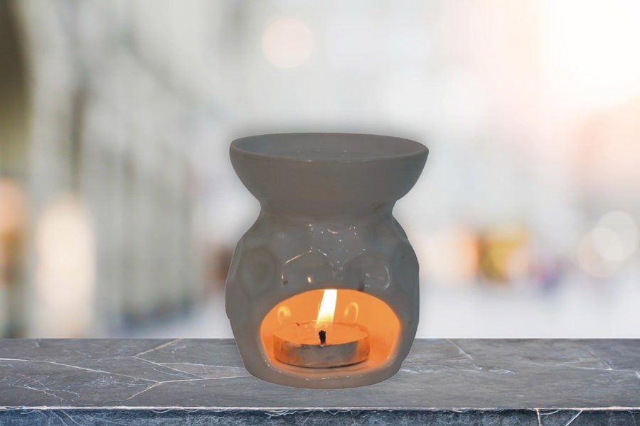Artisan Furniture Taya White Oil Burner Set