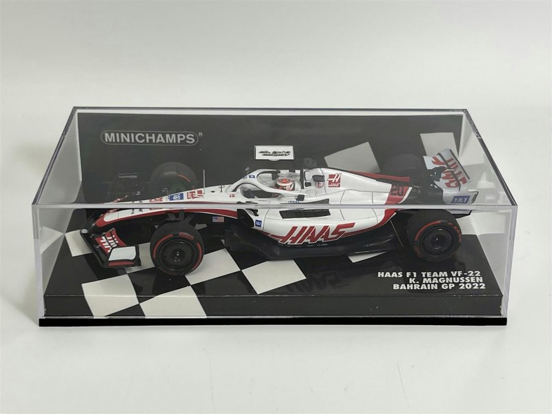 Minichamps Kevin Magnussen Haas F1 Team VF-22 Bahrain GP 2022 1:43 Scale 417220120