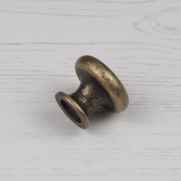 Handle & Home Antique Brass Cup Handle and Coordinating Knob