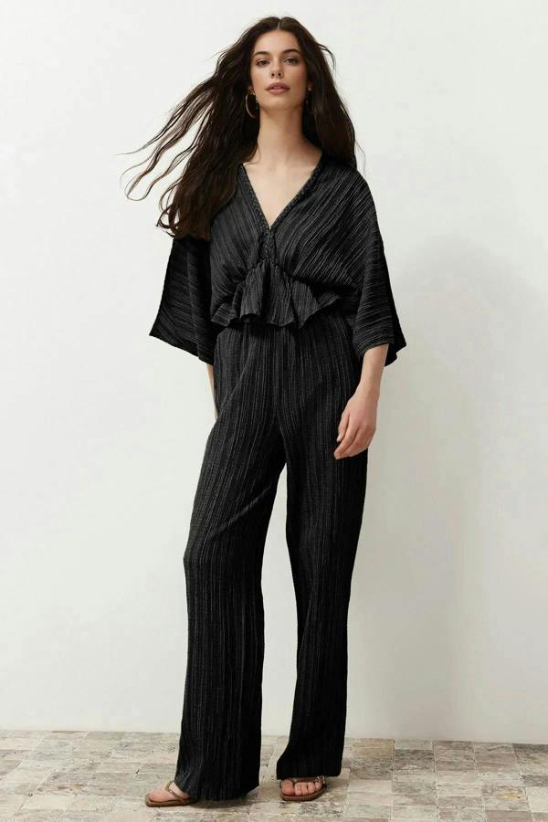 Textured Fabric Ruffled Woven